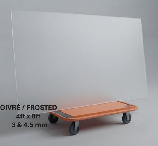 Plaque de plexiglas givré transparent de 122 cm x 244 cm (4,5 mm d'épaisseur) : 185 $